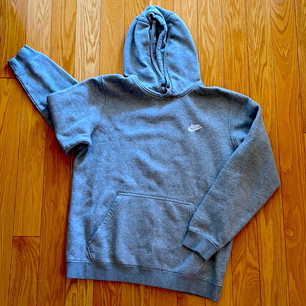 Nike Men’s sports gray hoodie size L